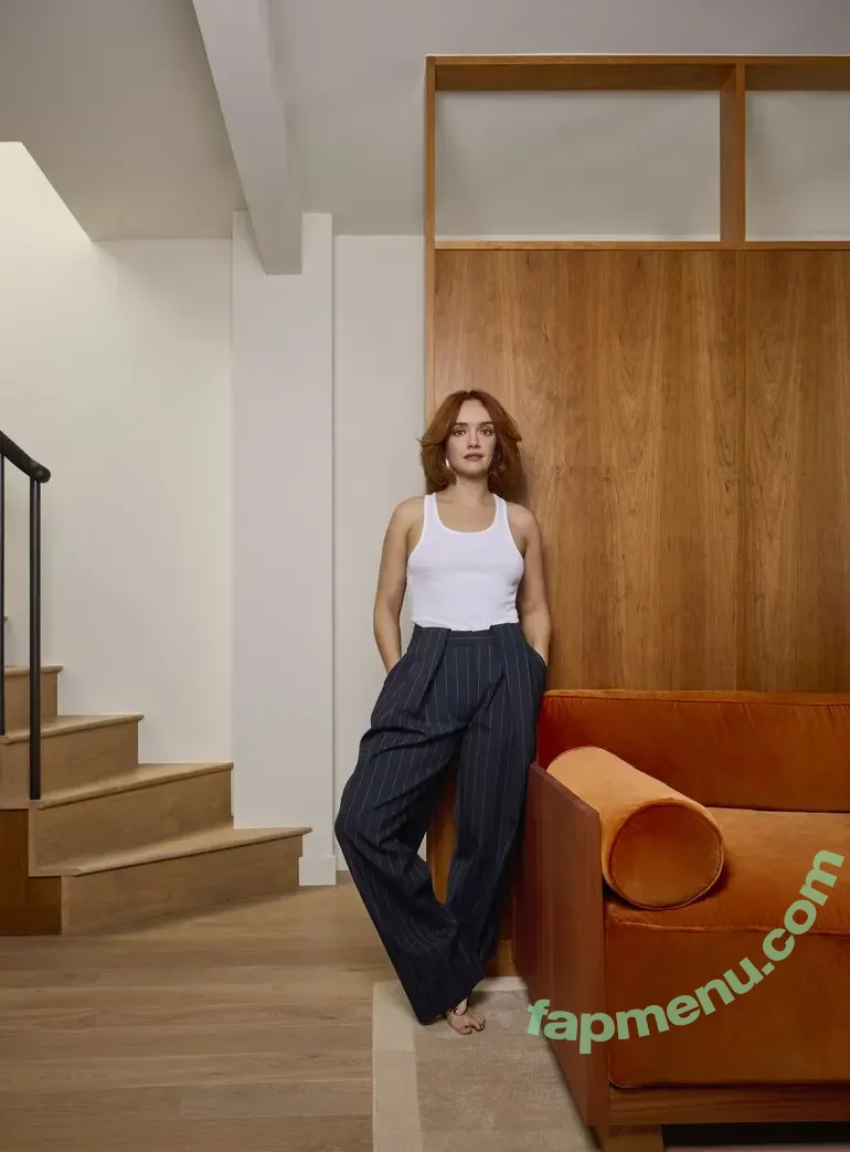 Olivia Cooke nude photo #0713 (livkatecooke)