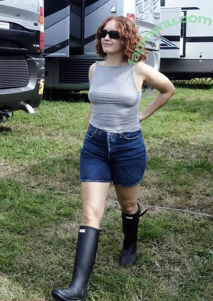 Olivia Cooke nude photo #0715 (livkatecooke)