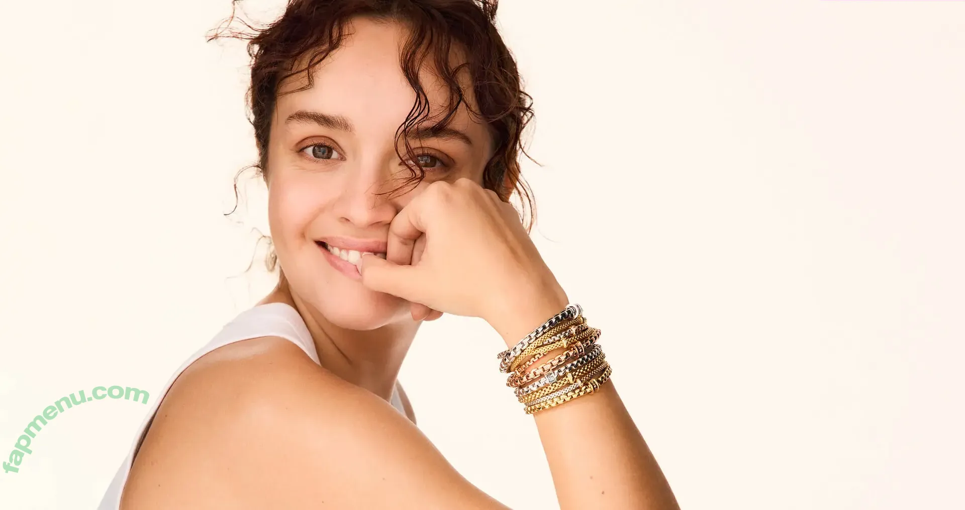 Olivia Cooke nude photo #0776 (livkatecooke)