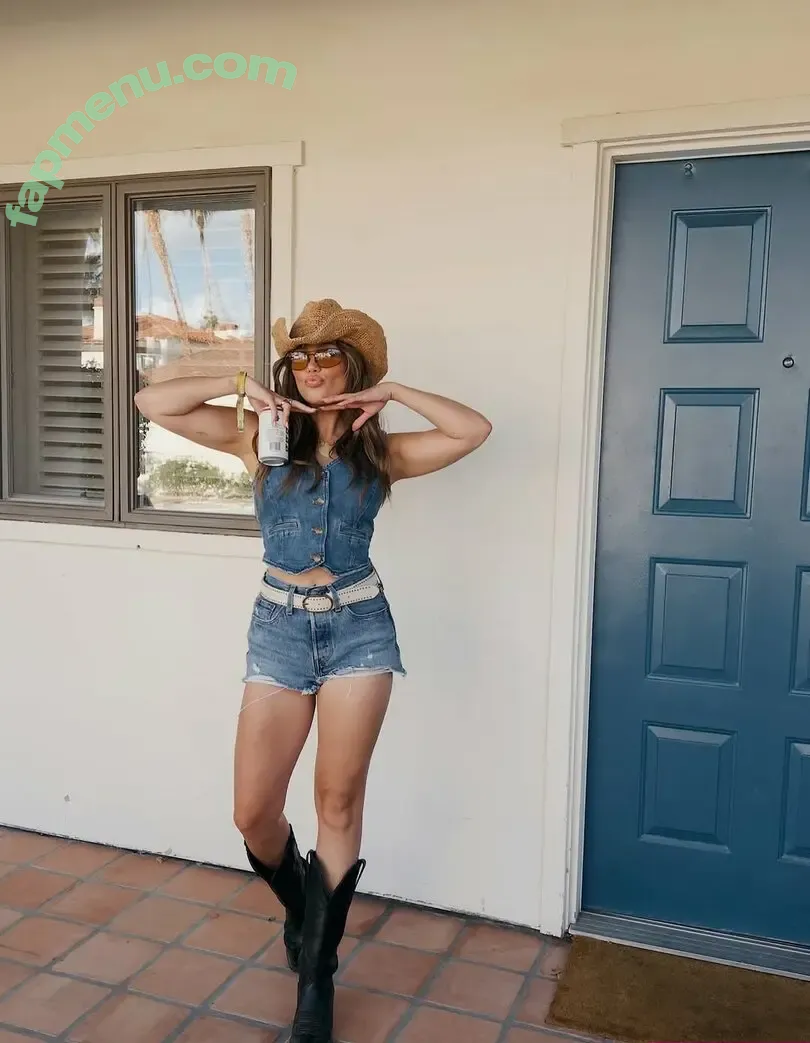 Olivia Holt nude photo #0571 (Non-Nude / Preview / olivia_holt)