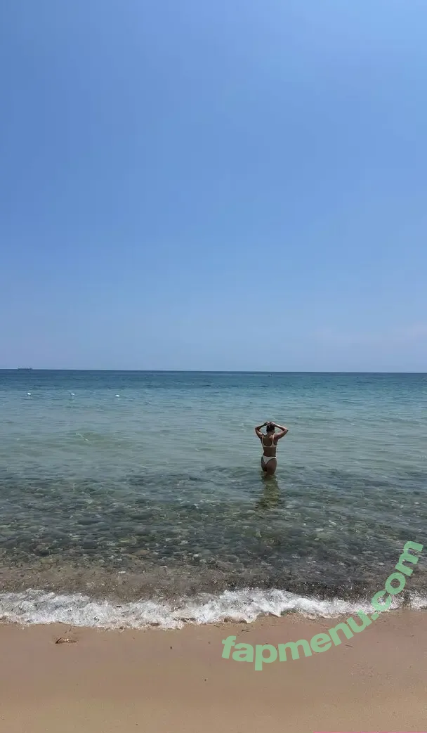 Olivia Holt nude photo #0624 (Non-Nude / Preview / olivia_holt)