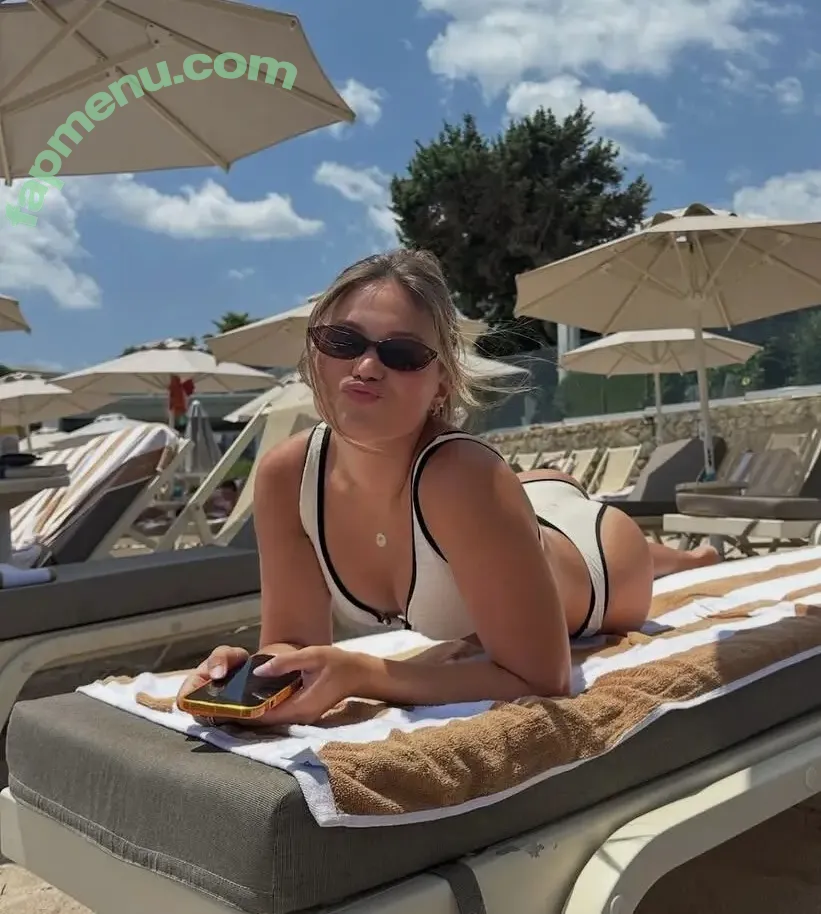 Olivia Holt nude photo #0657 (Non-Nude / Preview / olivia_holt)
