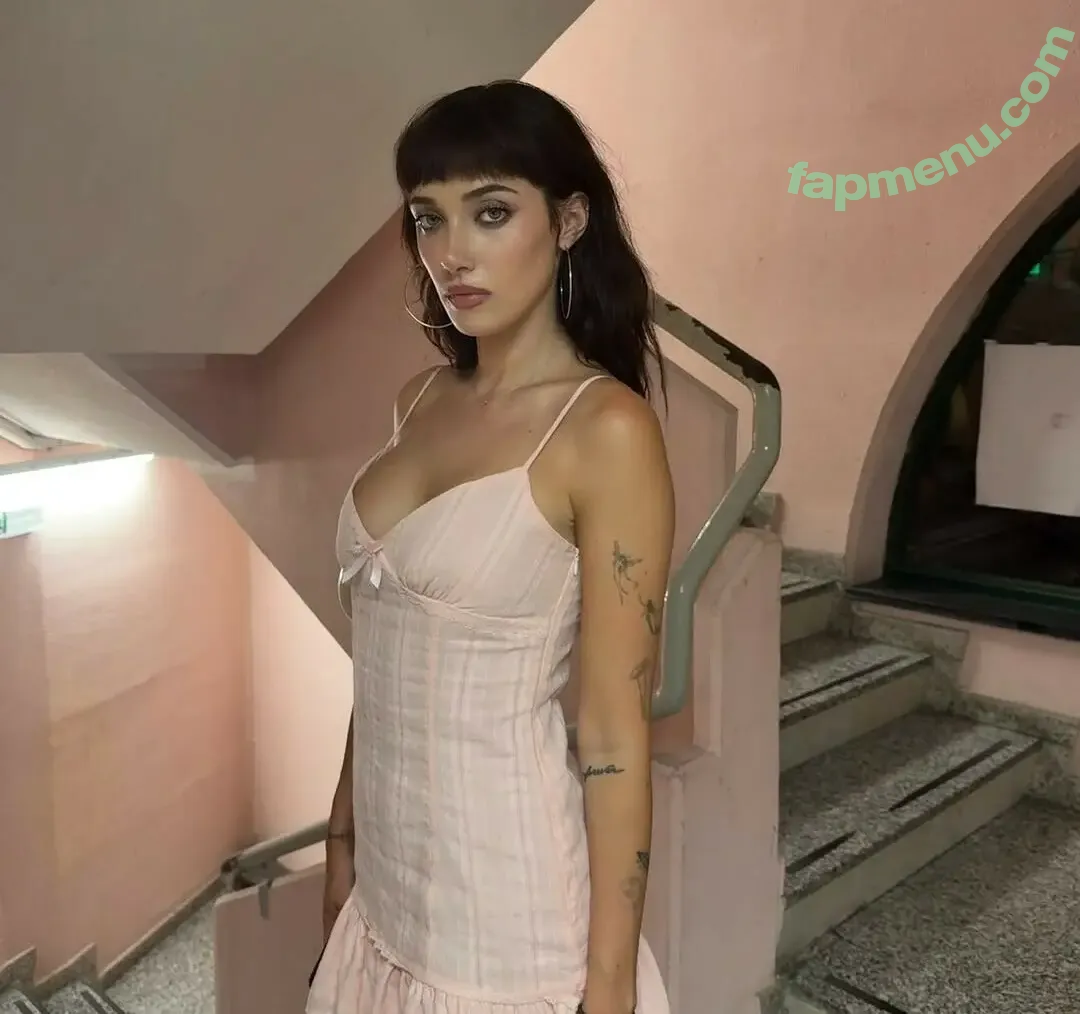 Olivia OBrien nude photo #0783 (olivialauren / oliviaobrien)