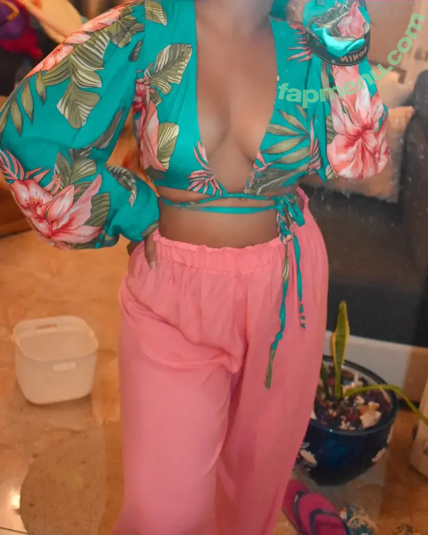 oliviapuff nude photo #0003 (oliviapuff)