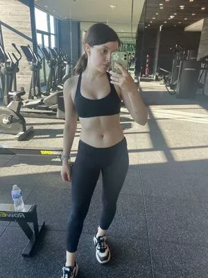 Olyashaa / deepfake / olyashaasaxon nude photo #0609