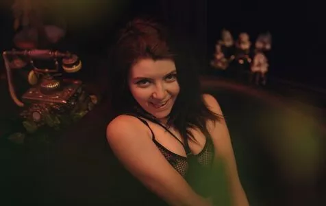 Olyashaa / deepfake / olyashaasaxon nude photo #0703
