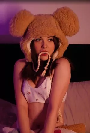 Olyashaa / deepfake / olyashaasaxon nude photo #0966
