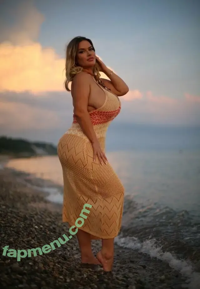 olyriaroy nude photo #0003 (olyria_roy)