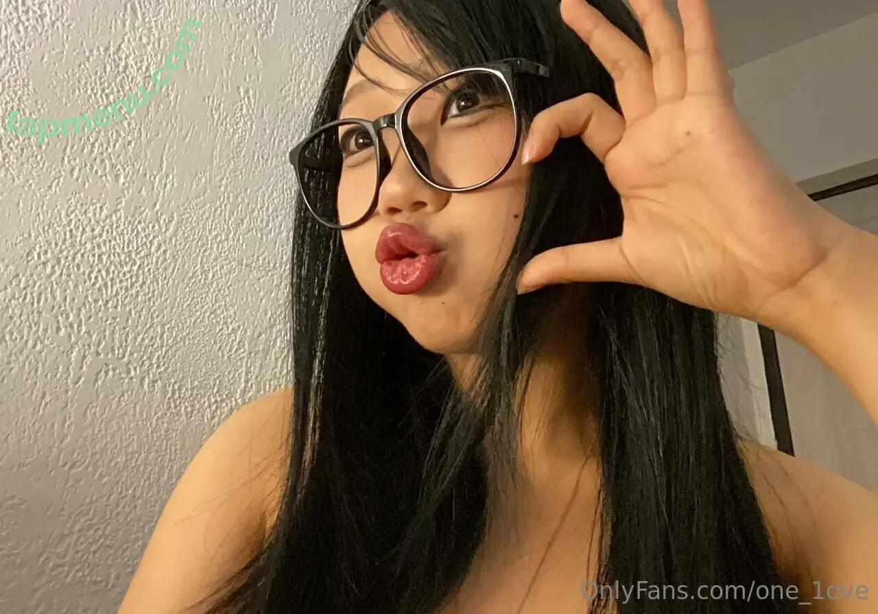 one_1ove nude photo #0001 (one_1ove)