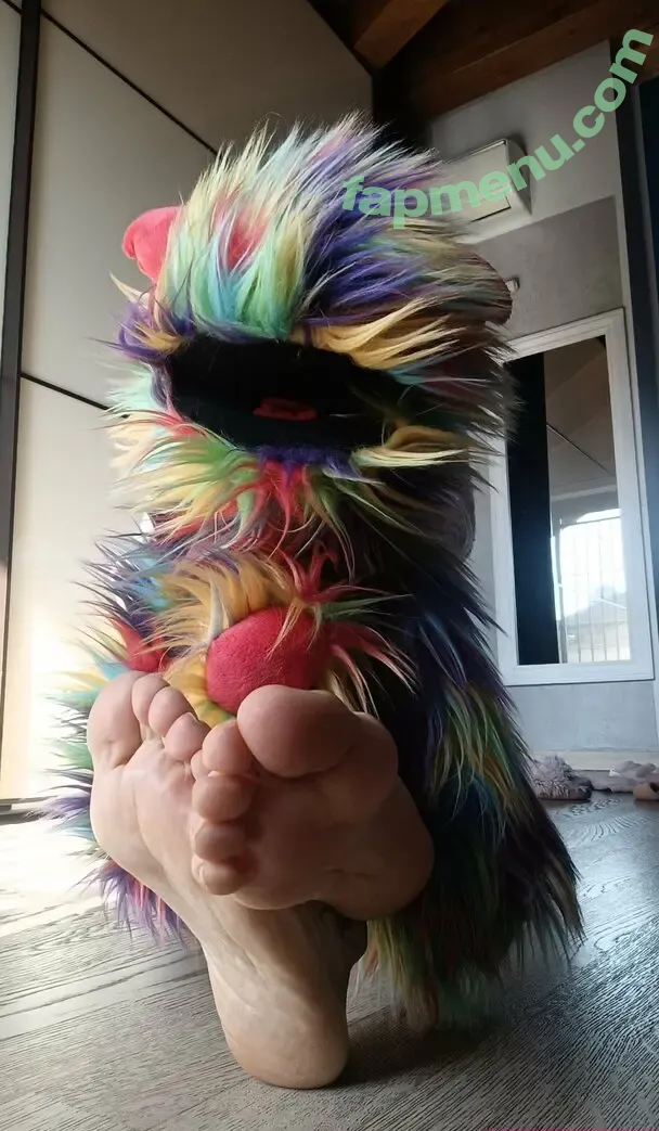 onlybluefeet nude photo #0008 (onlybluefeet)