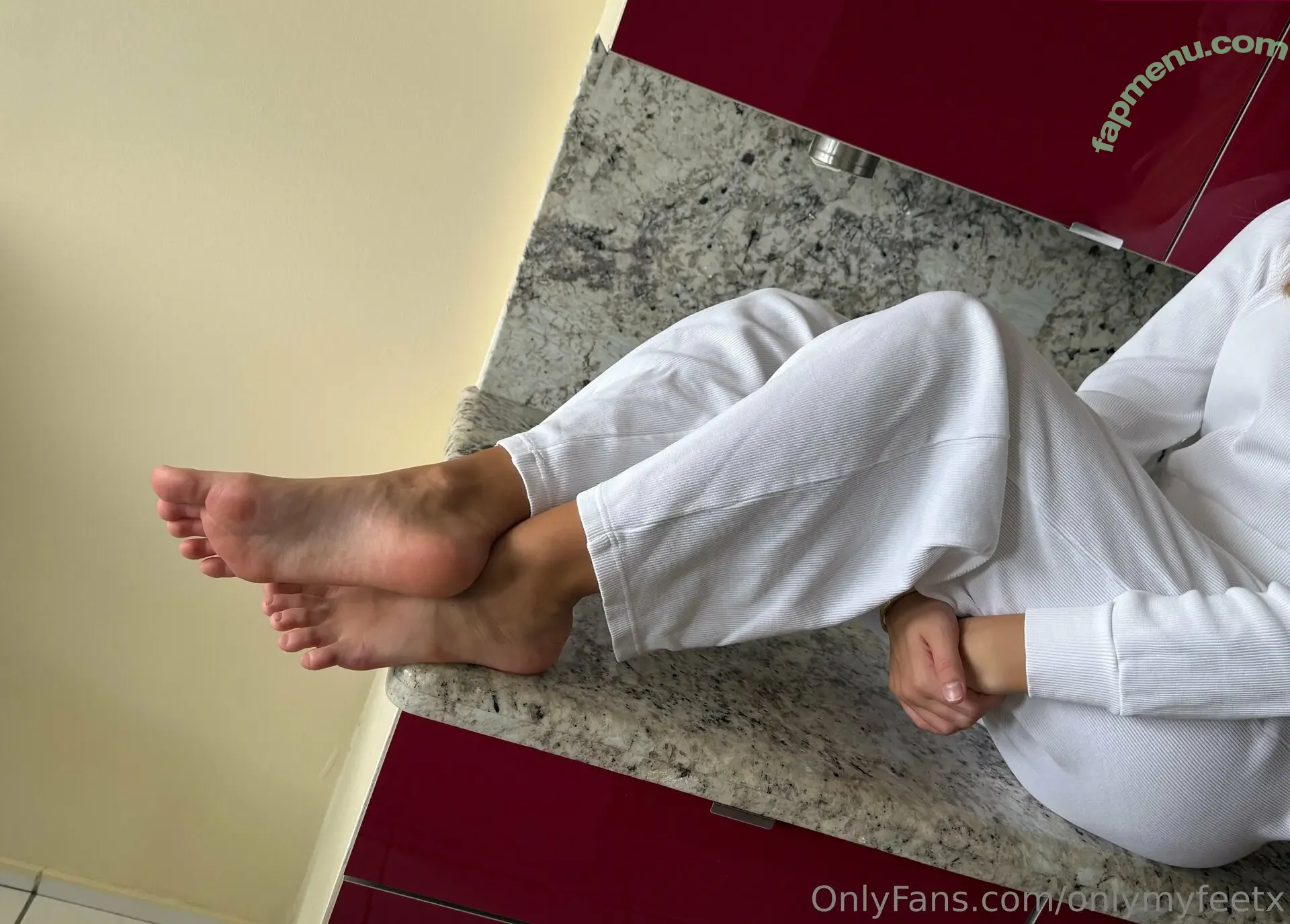 onlymyfeetx nude photo #0028 (onlymyfeetx)