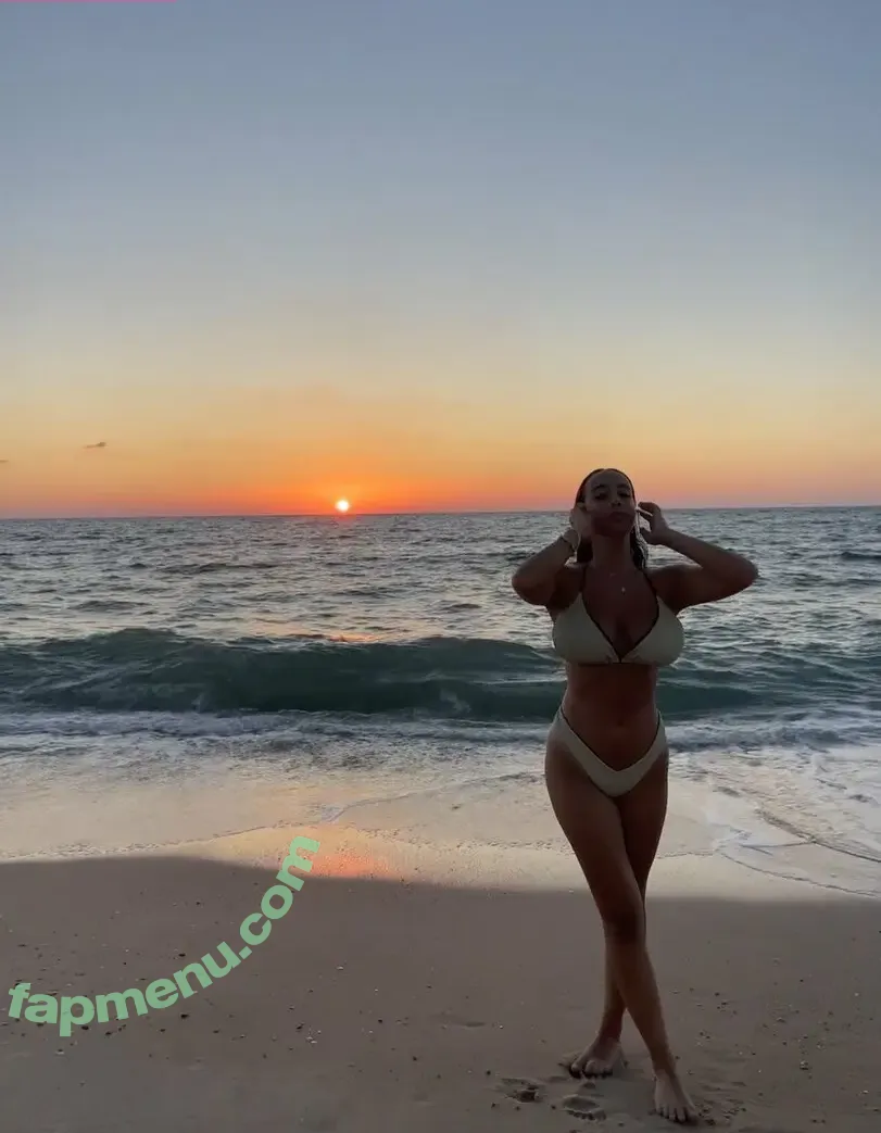 oofrijan nude photo #0025 (oofrijan)