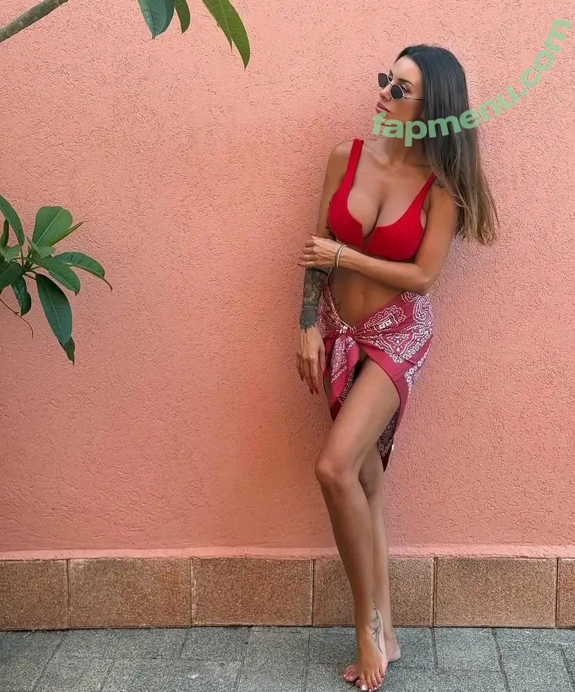 Oriana Tubiolo nude photo #0052 (o_oriana)