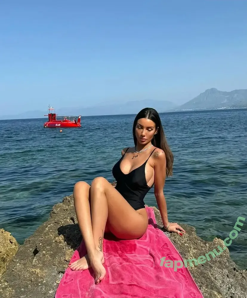 Oriana Tubiolo nude photo #0055 (o_oriana)