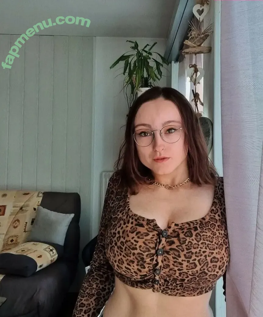 Oryvllmiee nude photo #0040 (Oryvllmiee)
