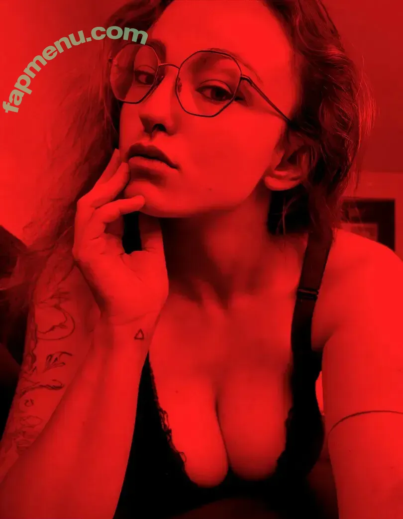 Oryvllmiee nude photo #0092 (Oryvllmiee)
