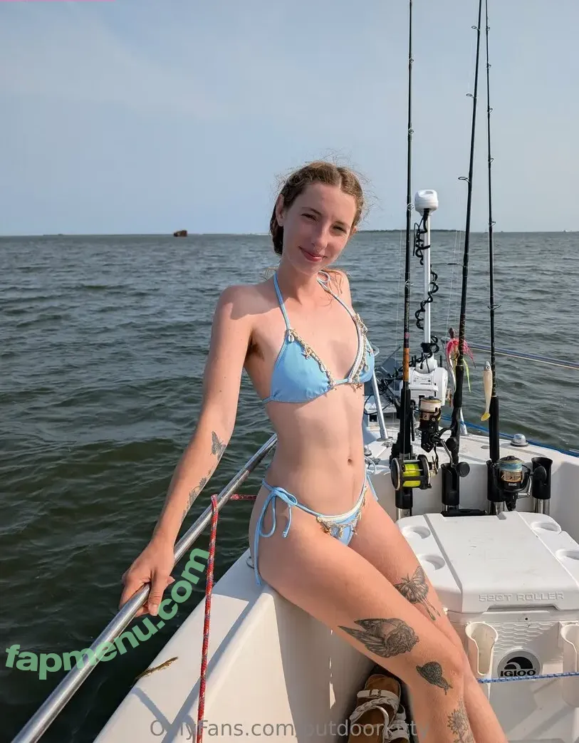 outdoorkitty nude photo #0007 (outdoorkittyyy)