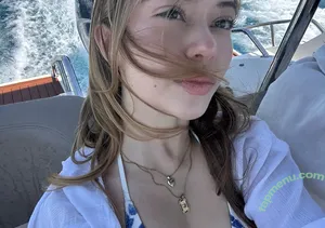 Ozguozkann nude photo #0002