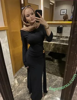 ozlemylzz / ozlemylzz34 nude photo #0004