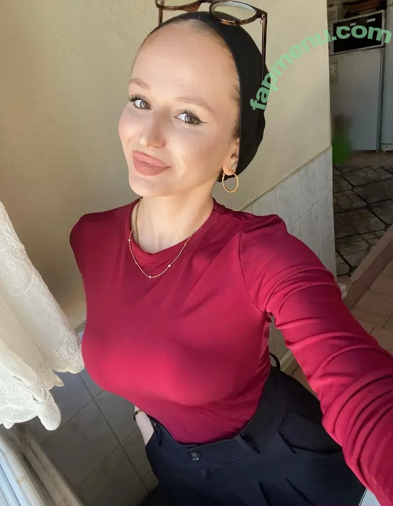 ozlemylzz nude photo #0021 (ozlemylzz34)
