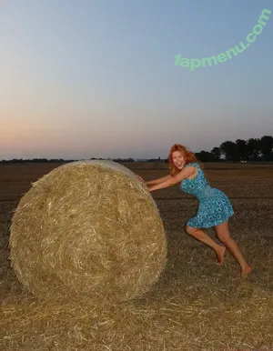 Palina Rojinski / action / palinski nude photo #0292