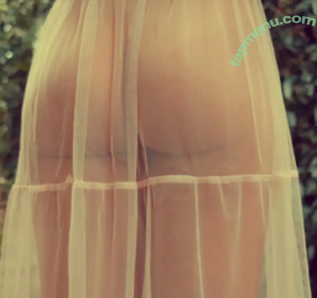 Paloma Setaro nude photo #0112 (paloma.setaro / palomaanahir)