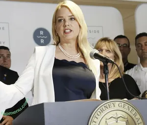 Pam Bondi / pambondi nude photo #0031