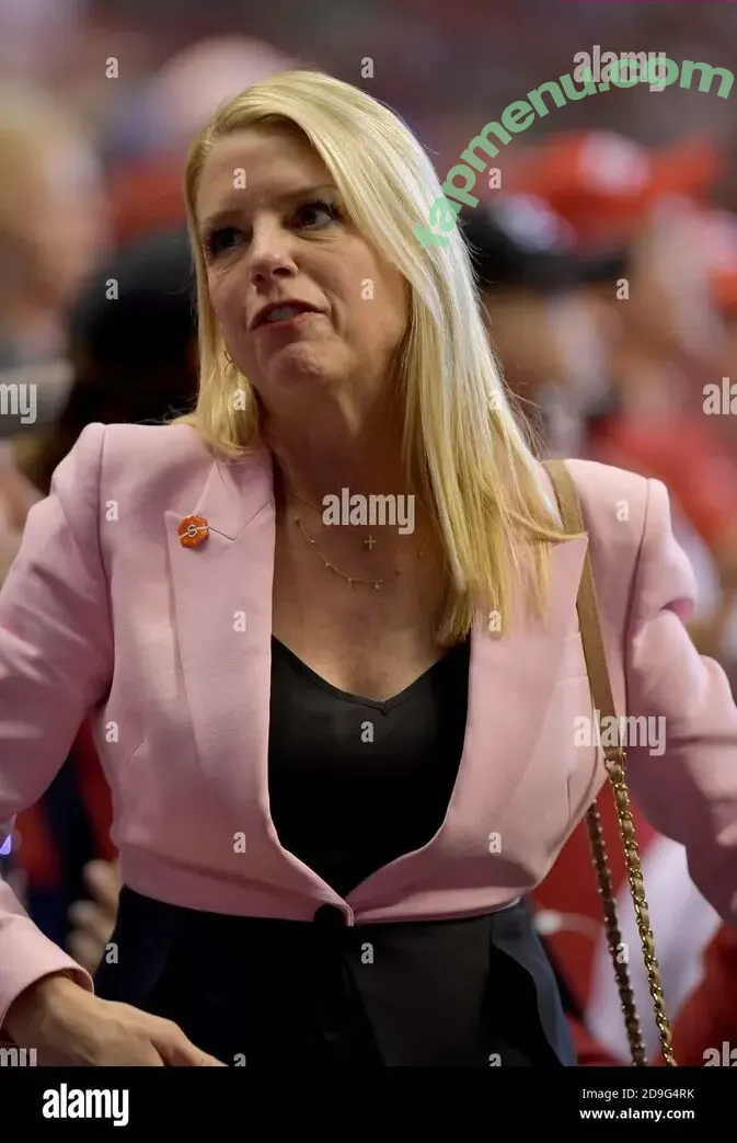 Pam Bondi nude photo #0011 (Pam Bondi)