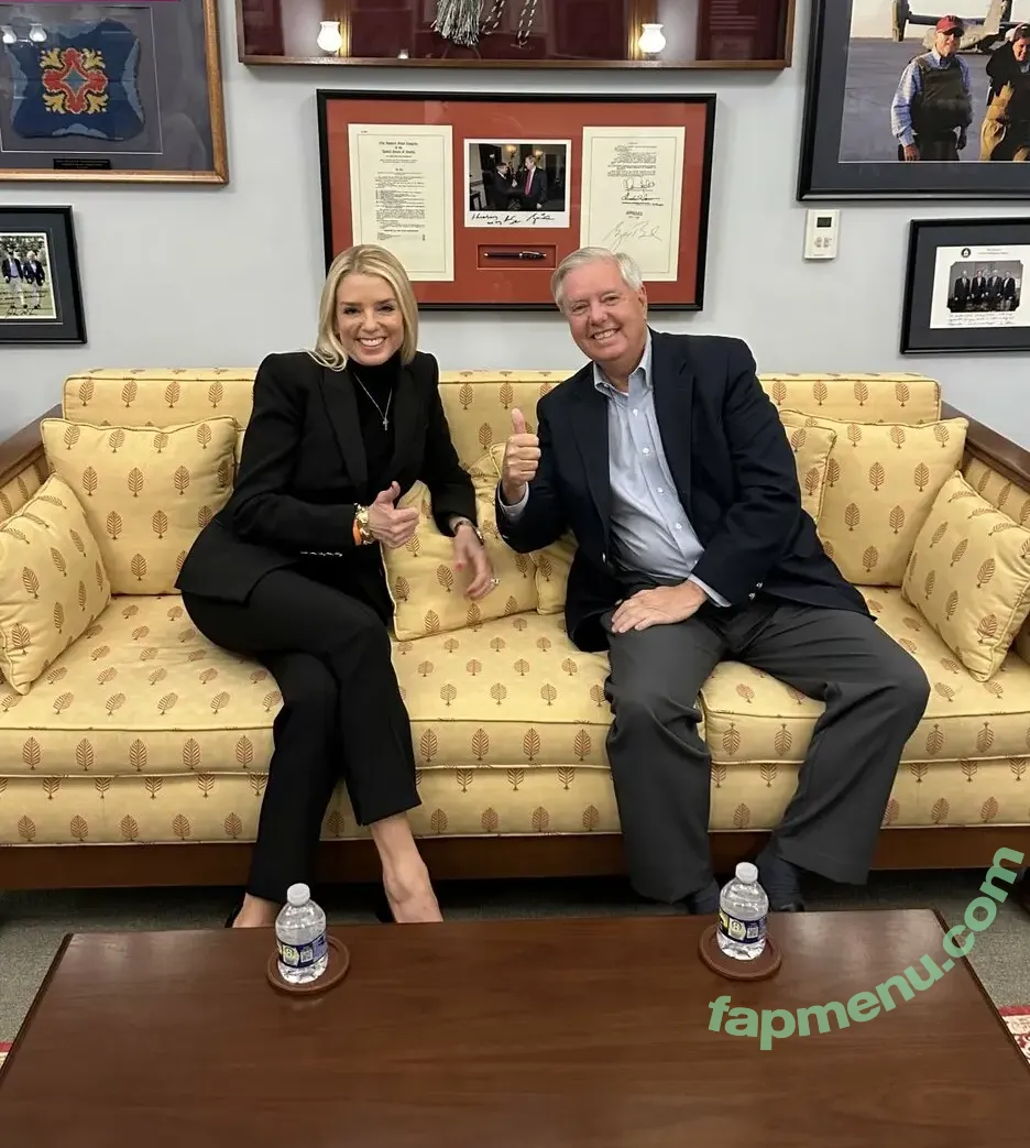 Pam Bondi nude photo #0019 (pambondi)