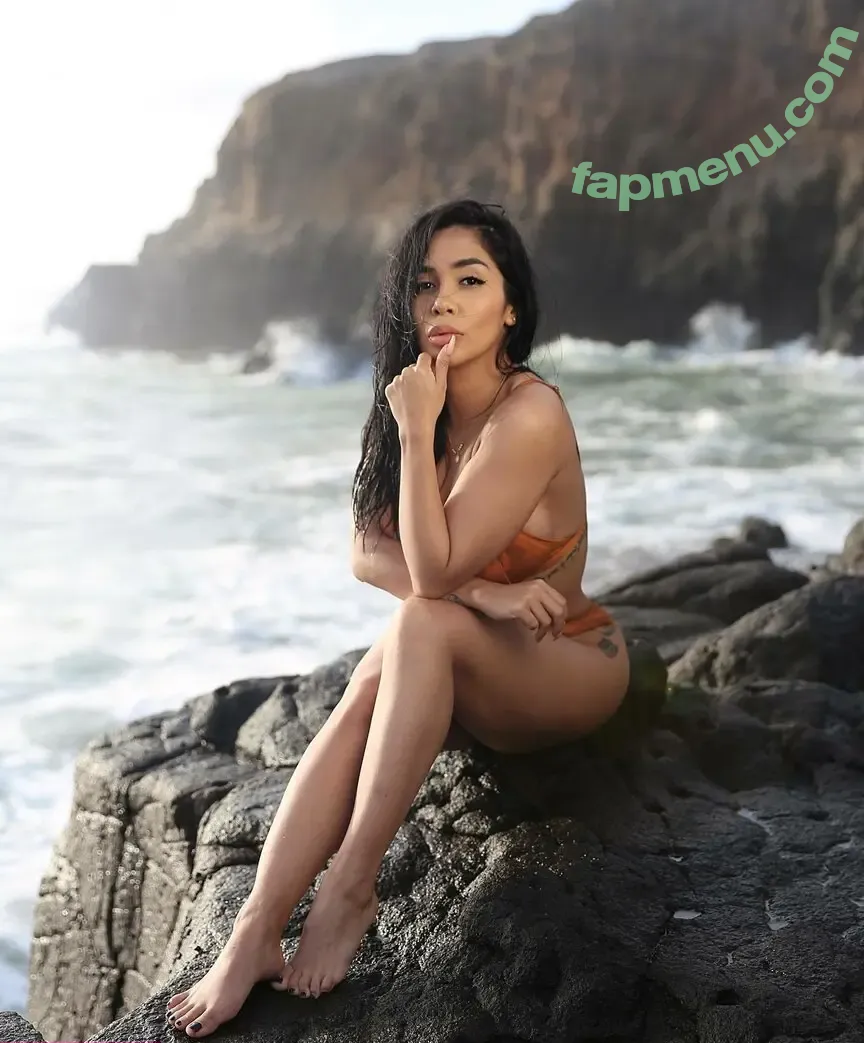 Pao Castillo nude photo #0003 (Pao Castillo)