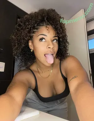paolaaxo / Paolagomezxo / paola axo / paola ebony queen nude photo #0142