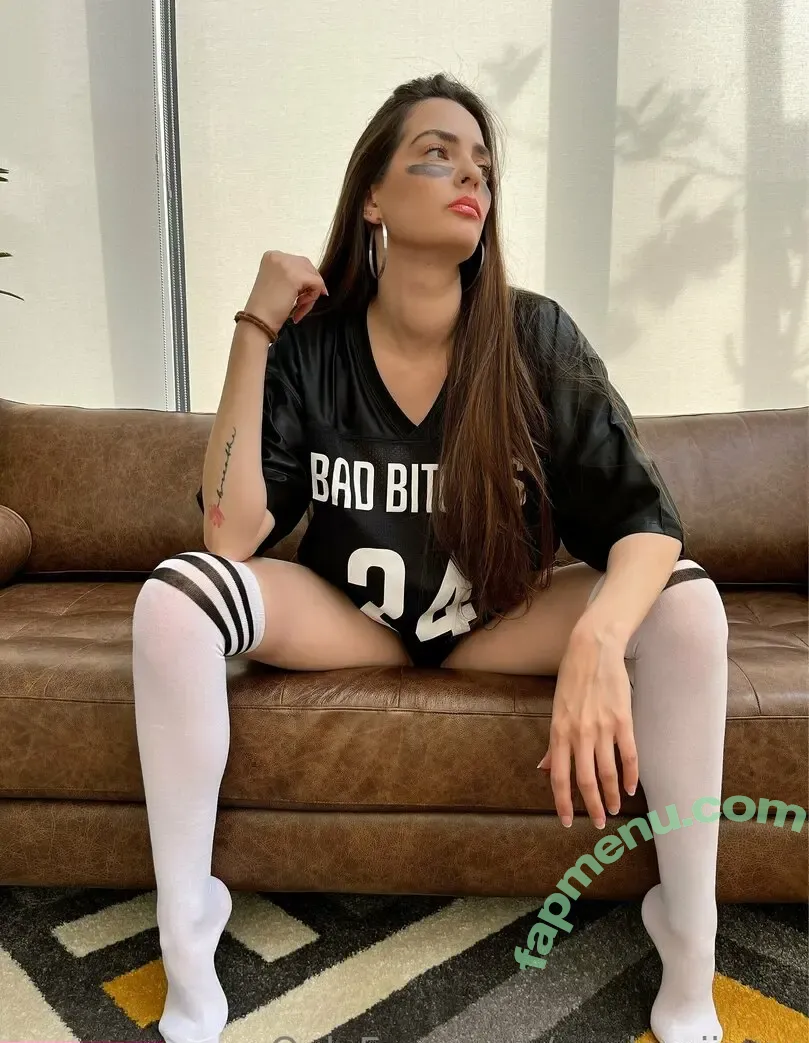 paolamijares nude photo #0017 (paomijares)