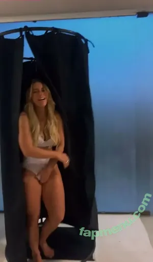 Paolla Oliveira / paollaoliveirareal / paulinhamissbumbum nude photo #1310
