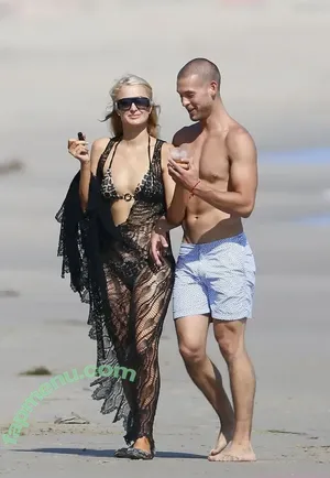 Paris Hilton / parishilton nude photo #2306