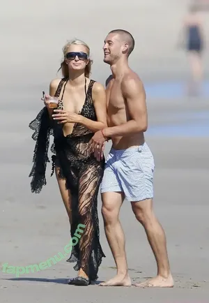 Paris Hilton / parishilton nude photo #2312