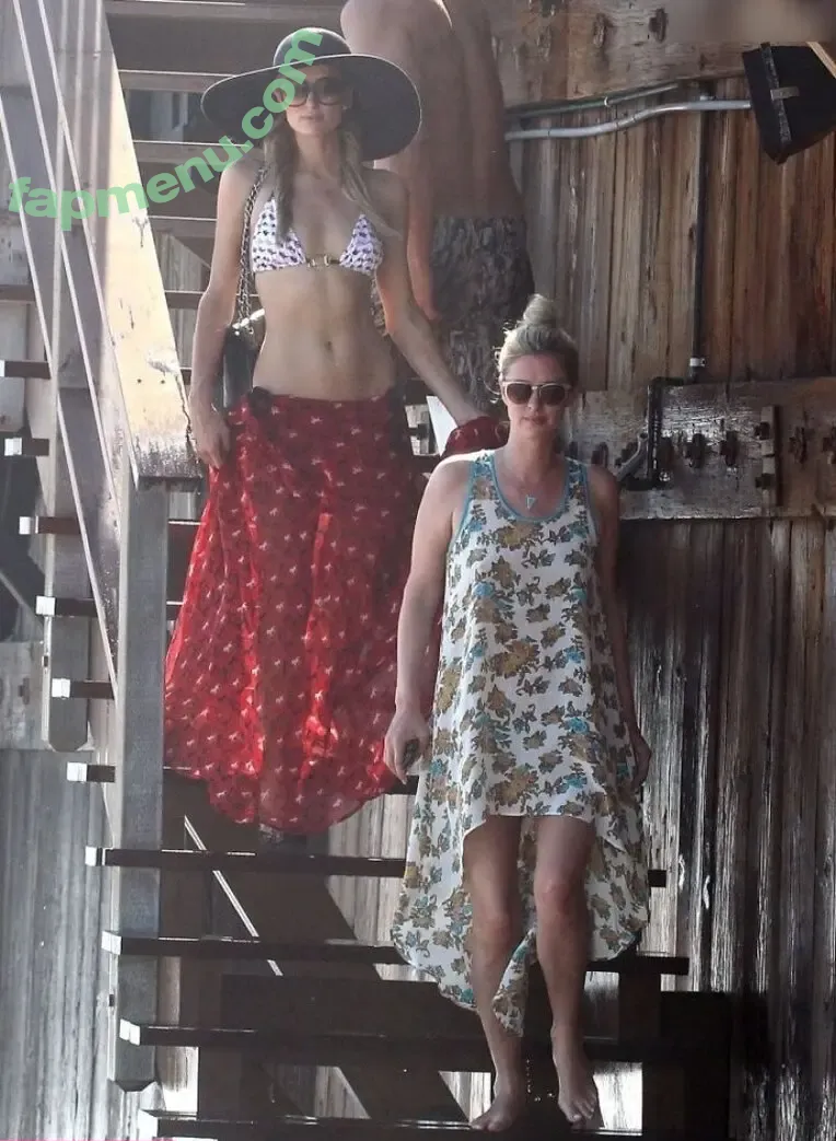 Paris Hilton nude photo #2284 (parishilton)