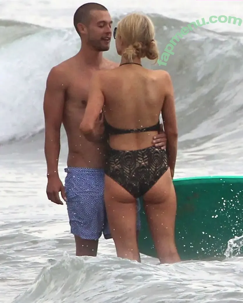 Paris Hilton nude photo #2303 (parishilton)