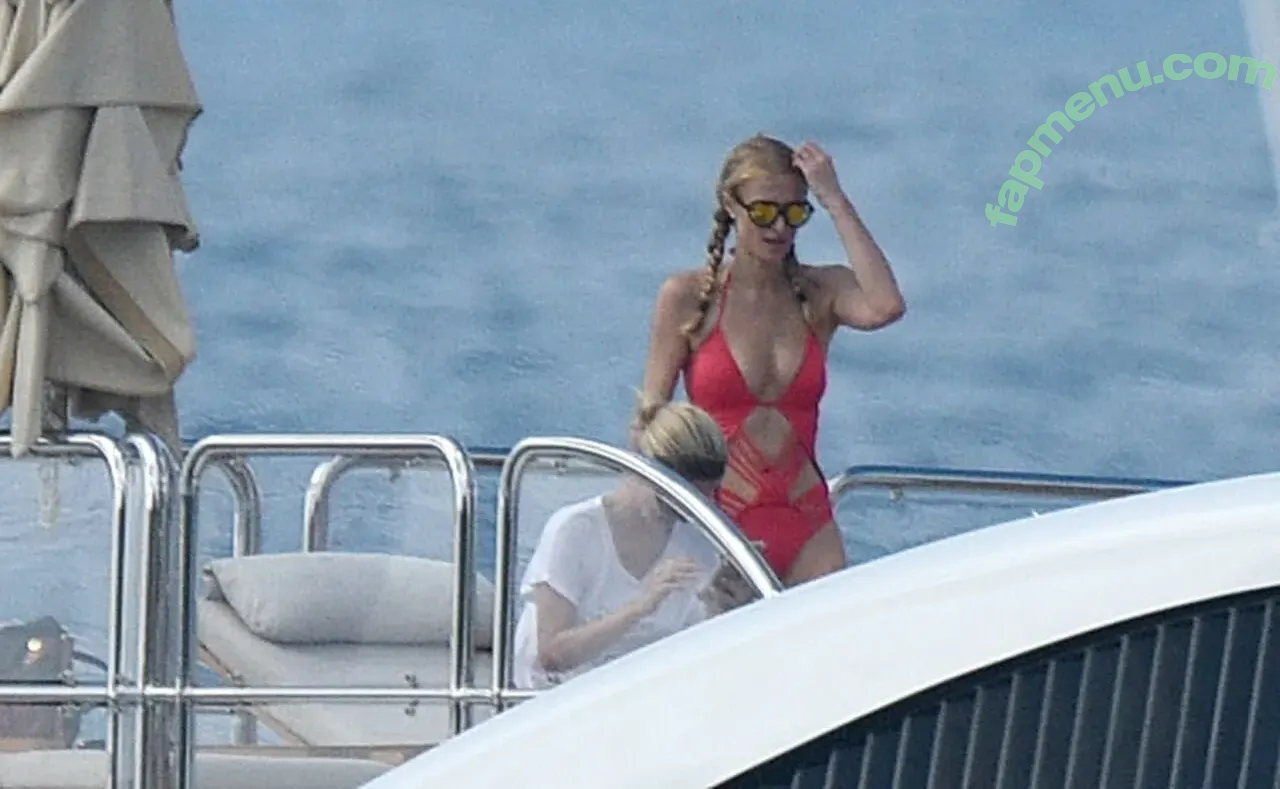 Paris Hilton nude photo #2353 (parishilton)