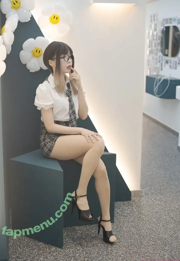 Paula Bulczynska nude photo #0188 (SPRING STUDIO 봄 / kpop.studio.bom / studiobom)