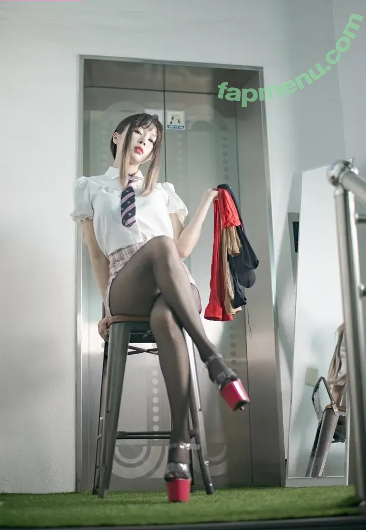 Paula Bulczynska nude photo #0310 (SPRING STUDIO 봄 / kpop.studio.bom / studiobom)
