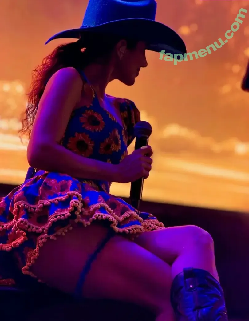 Paula Fernandes nude photo #0195 (Cantora / paulafernandes)