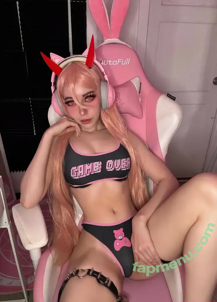 Peachri nude photo #0004 (Peachri__ / peachri_)