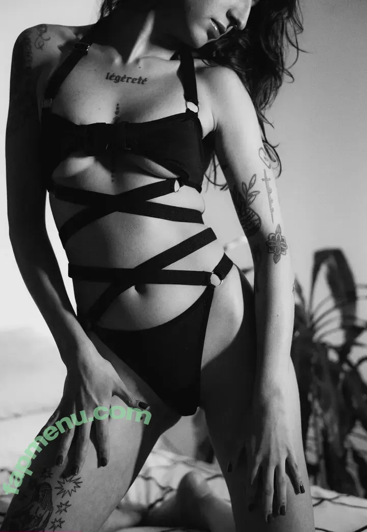 peauetcuir nude photo #0019 (peauetcuir)