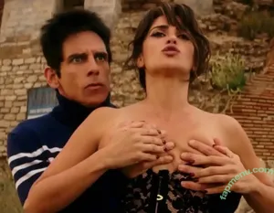 Penélope Cruz / PenelopeCruzOfi / penelopecruzoficial nude photo #0601
