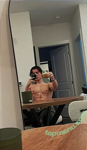  nude photo #0006