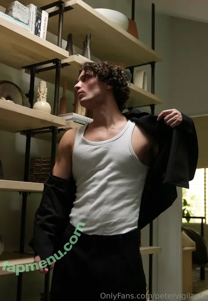 petervigilante nude photo #0012 (petervigilante)