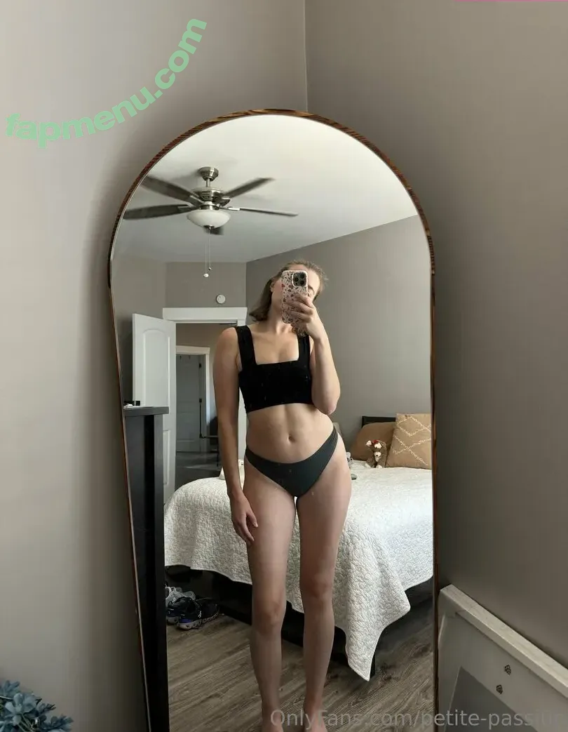 petite-passi0n nude photo #0002 (petitepassport)