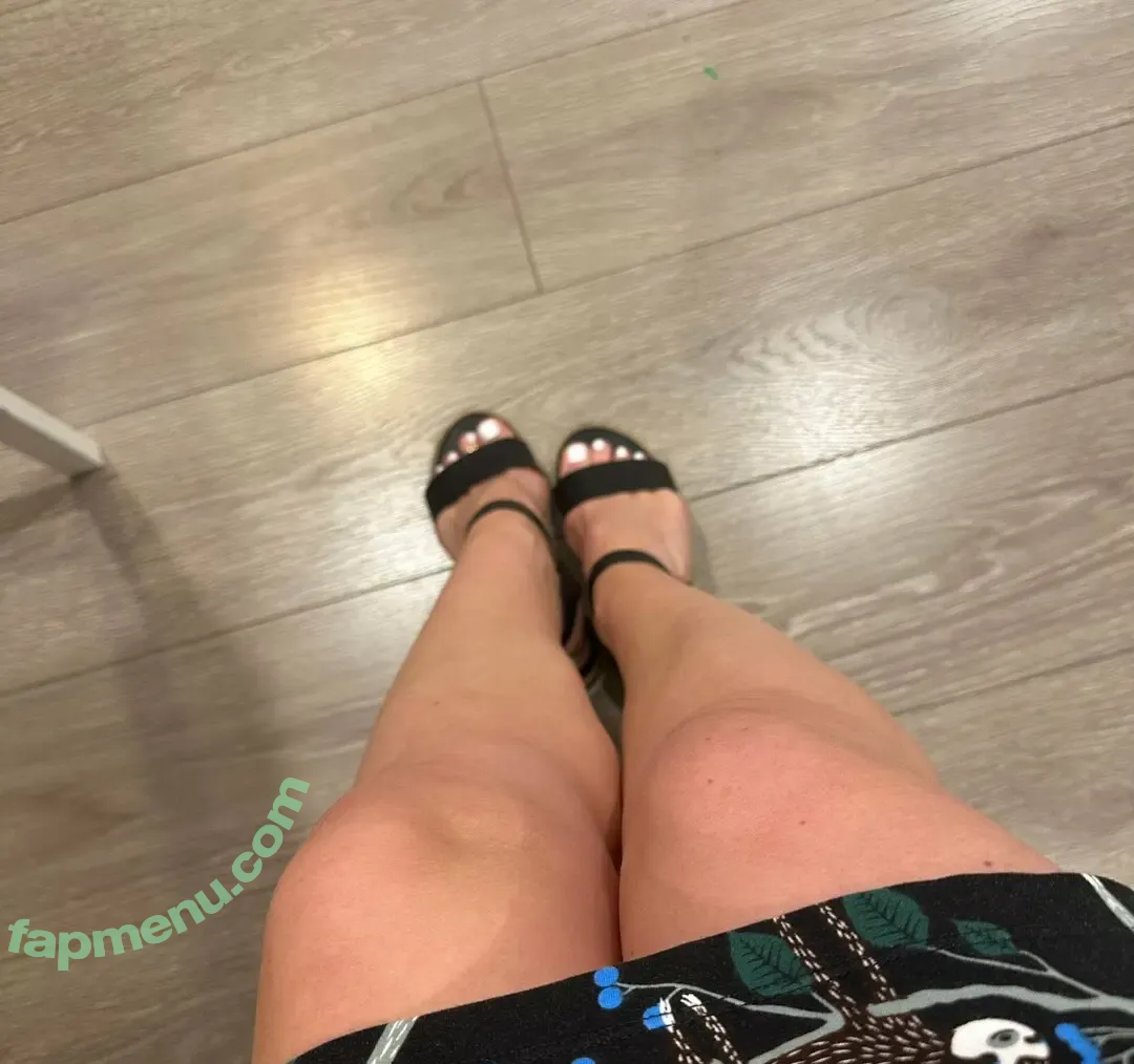 petitefeet3535aus nude photo #0022 (petitefeet3535aus)