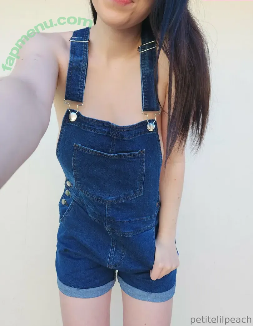 Petitelilpeach nude photo #0030 (Petitelilpeach)