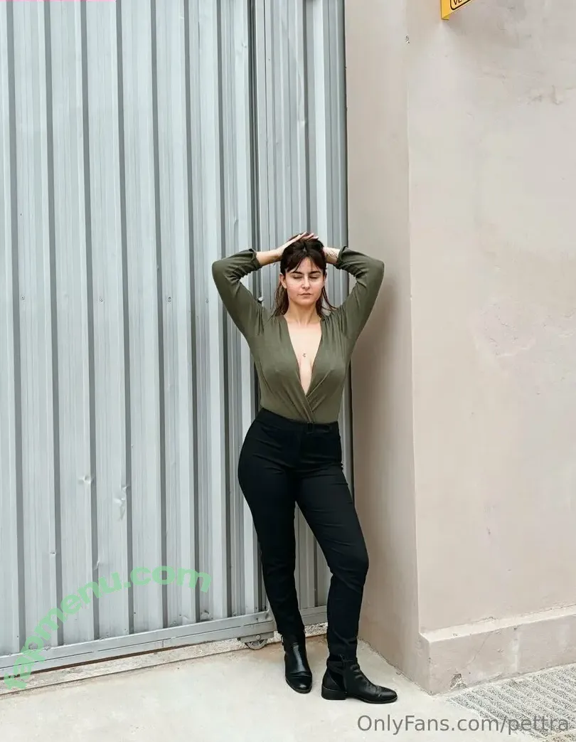 pettra nude photo #0004 (pettraofficial)